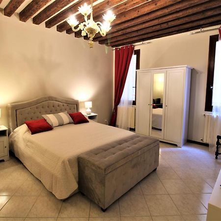 Central And Spacious Apartment Venedig Exterior foto